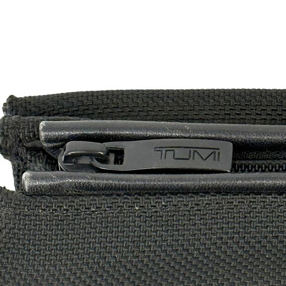 Tumi Alpha Briefcase Bag With Over The Shoulder Handels Solid Black 43010D3 - Picture 3 of 16